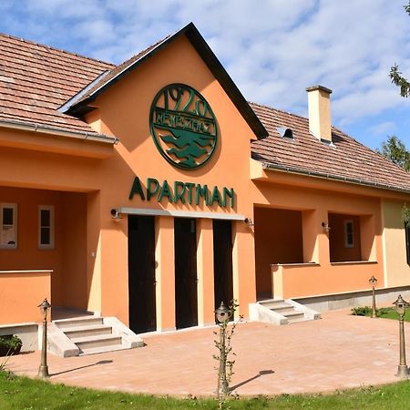 Százesztendős Révészház Apartman Szigetmonostor Exterior foto