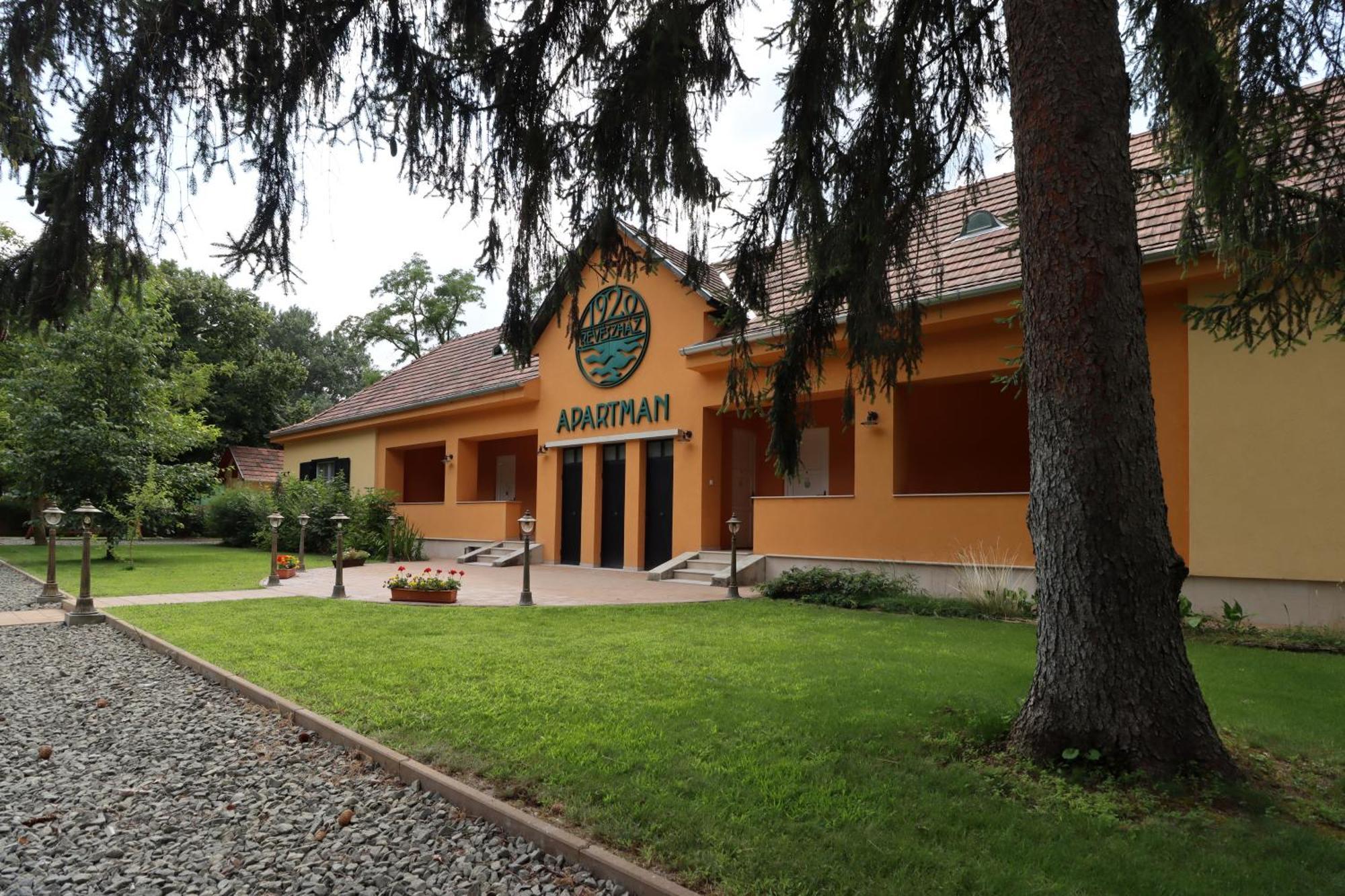 Százesztendős Révészház Apartman Szigetmonostor Exterior foto